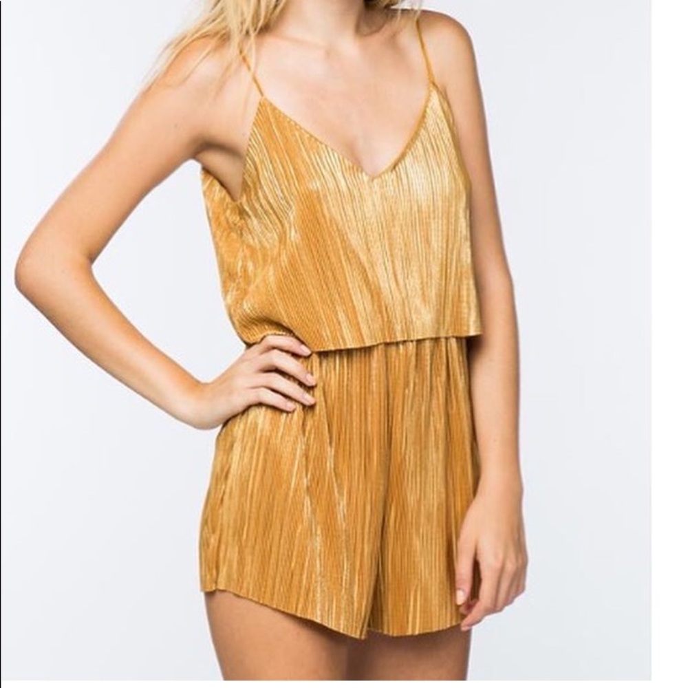 Rompers - Picture 2 of 3